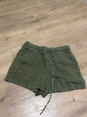 GAP Olive Green Drawstring Khaki Shorts